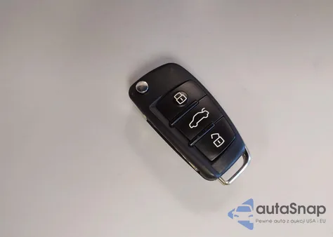 2018 Audi A3 2.0T Premium z USA, uszkodzony, nr VIN WAUK8GFF5J1012238